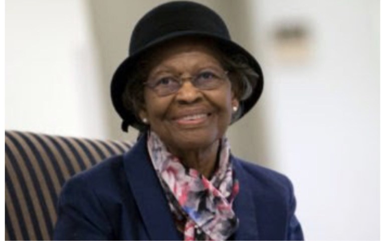 Dr. Gladys West หญิงผิวดำผู้คิดค้น GPS ได้รับเกียรติจากกองทัพอากาศสหรัฐฯที่ The Pentagon