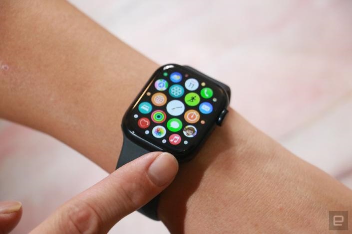 มีรายงานว่า Apple Watch ‘Pro’ จะเปิดตัวการออกแบบซีรีส์ใหม่ครั้งแรกตั้งแต่ปี 2018