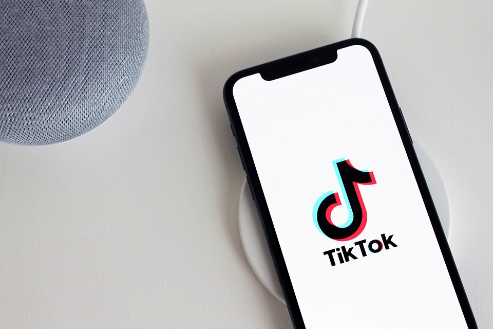 TikTok อับเดทใหม่สามารถโฮสต์การออกอากาศสําหรับผู้ใหญ่เท่านั้น